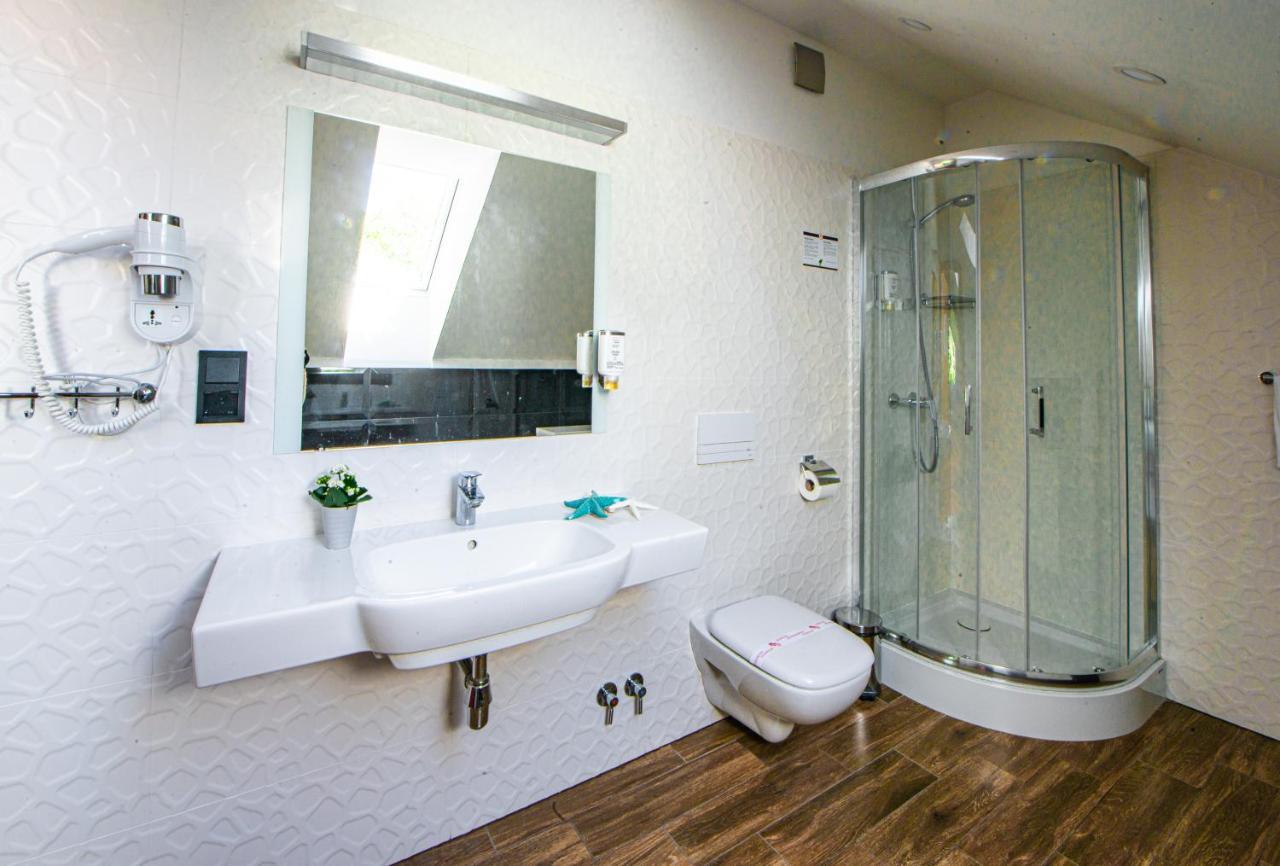 Hotel Nadmorski Łeba Esterno foto